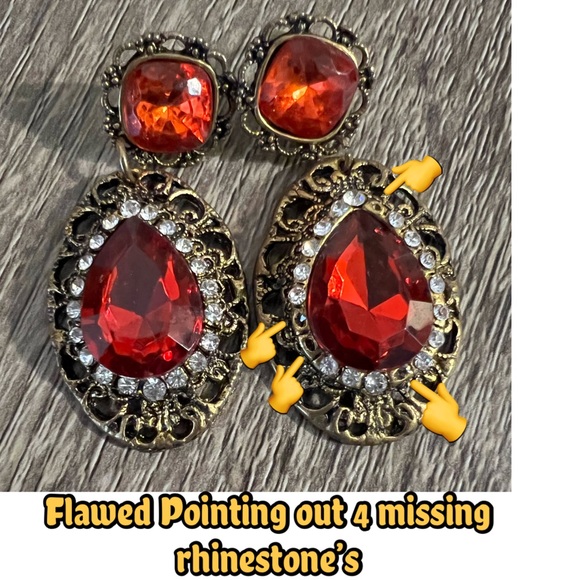 🖤 (Flawed) Fashion Jewelry Vintage Style Earrings - Picture 3 of 3
